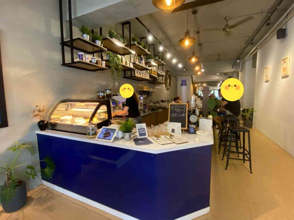 【台中 西屯】RAVEN-以藍色為主題的網美咖啡廳