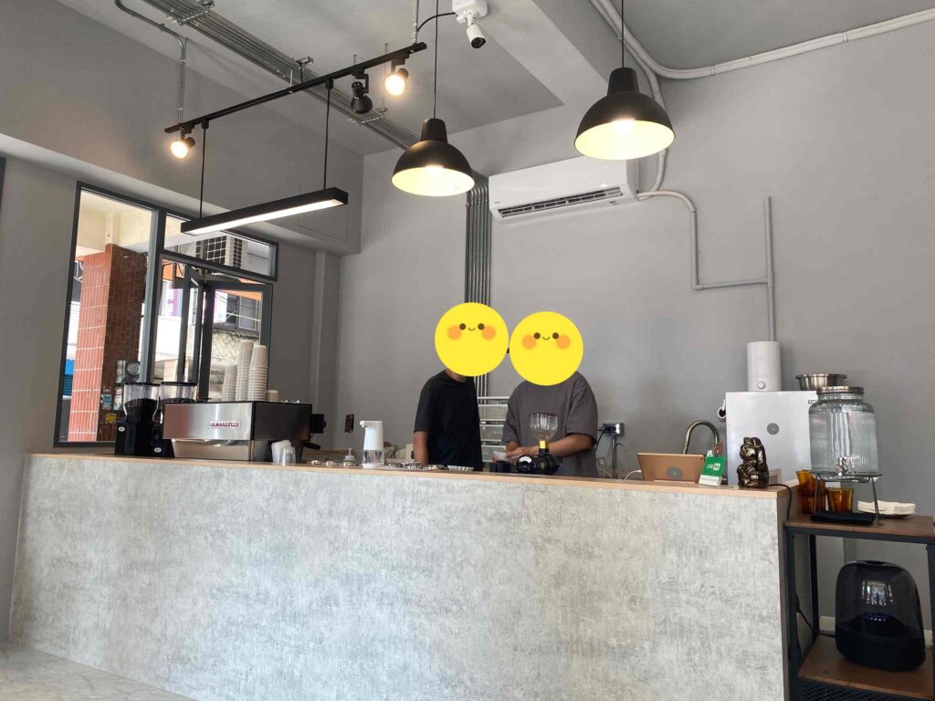 【南投 南投市】引咖啡 IN Cafe~工業風小巧可愛的咖啡廳